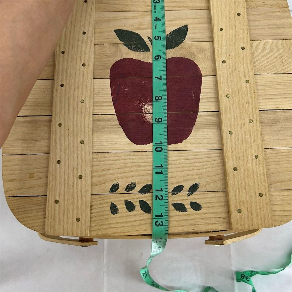 Vintage Basketville Picnic Basket with Apple Design & Pie Shelf VGUC - Picture 15 of 16